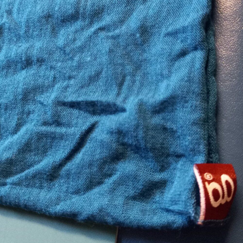 G Accessories Women's Blue Acrylic Infinity Scarf Cottagecore Grandmacore Kitsch